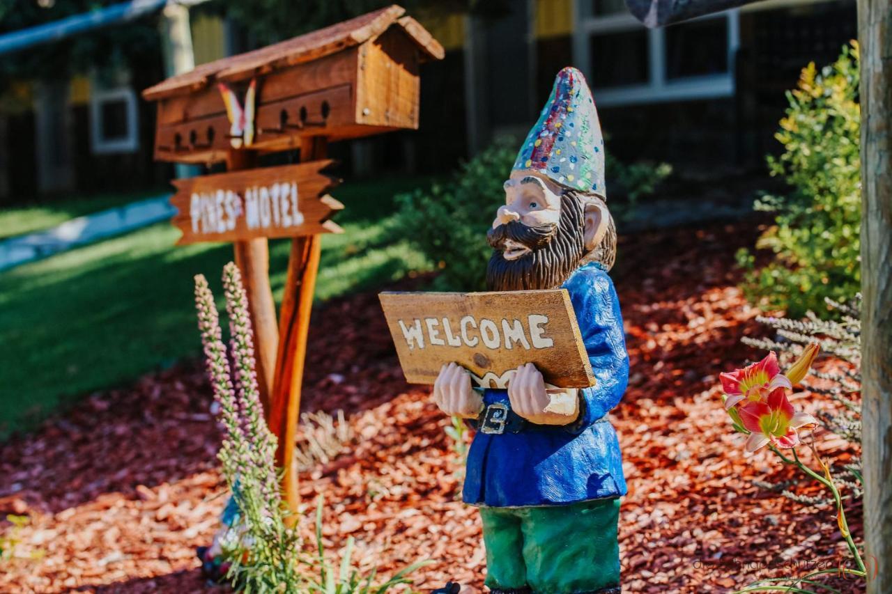 The Pines Country Inn Newcastle 외부 사진